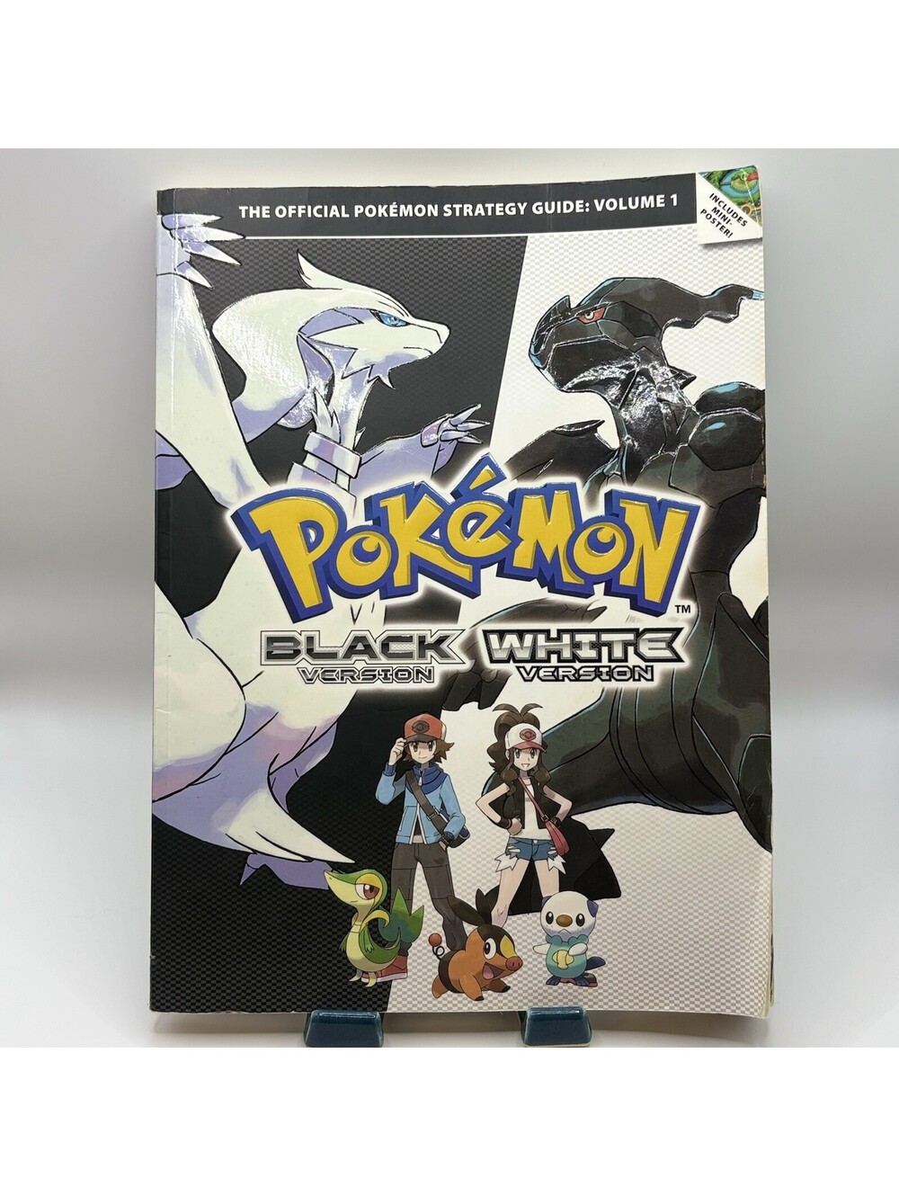 2011 Pokémon Black White Version Official Strategy Guide Vol. 1 (No poster )